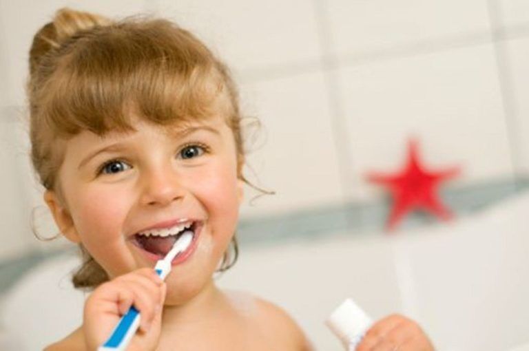 why-does-my-child-s-breath-stink-smiles-dentistry-4-kids